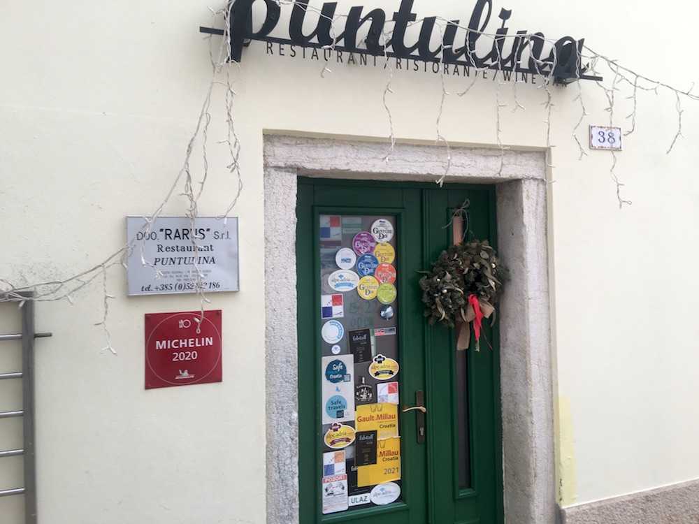 Puntalina Entrance